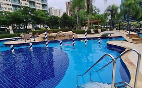 Barra Premium-Flat 1203-3 Piscina, Academia, Praia até 4 hóspedes